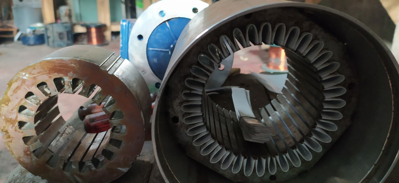 Stator elektromotor saat proses rewinding